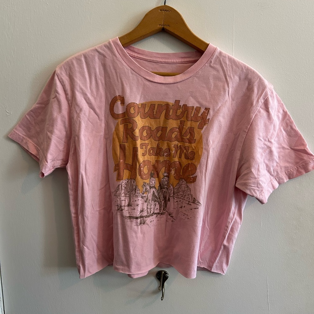Pink country roads graphic tee